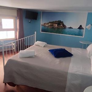 Camera con letto king size